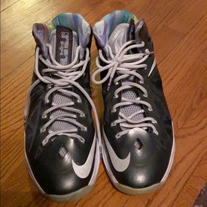Nike LeBron 10 basketball shoes